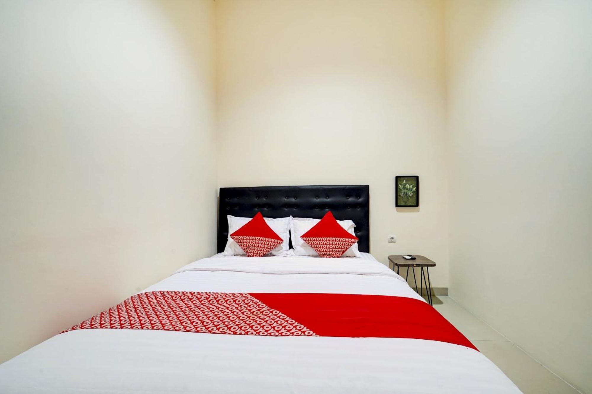 Super Oyo 90778 River Inn Malioboro 日惹 外观 照片